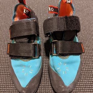 5.10 Anasazi Climbing shoes